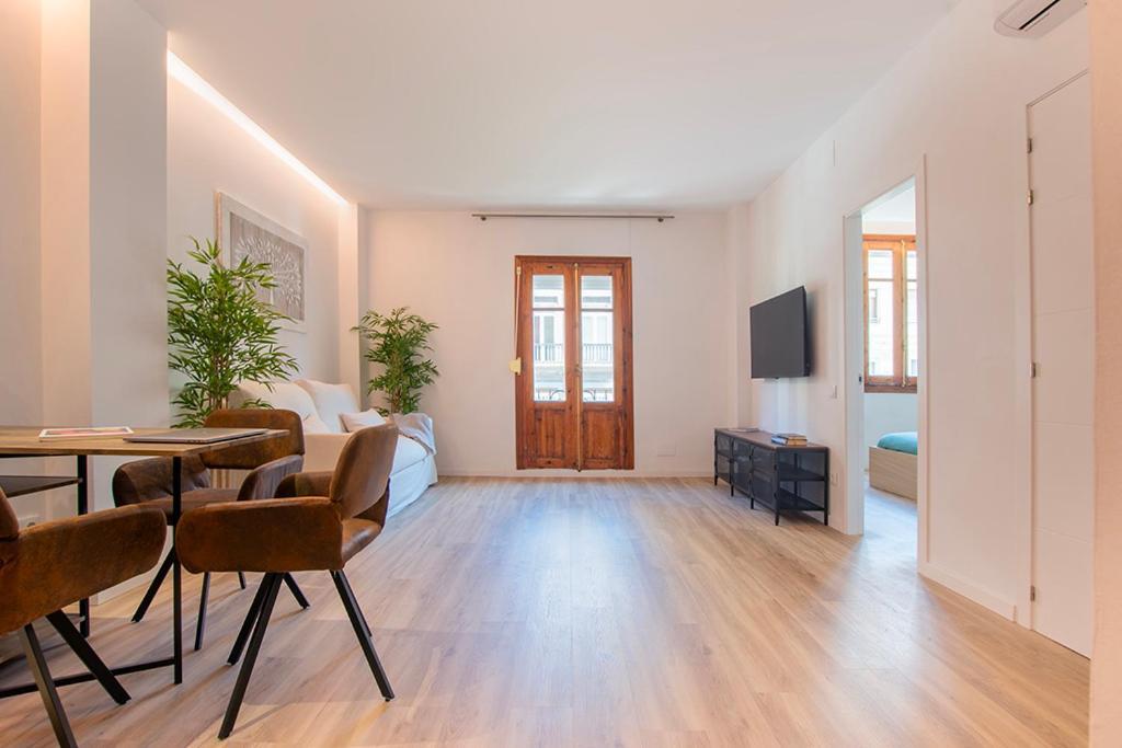 Apartment Office Reina 7 *