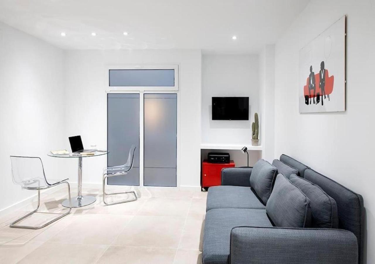 Appartamento Office Reina 7 *